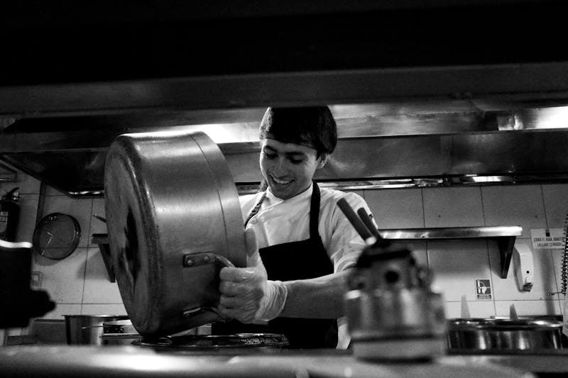 Wing Snob front-of-house service team